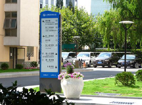 屏边哪些因素影响宣传栏的制作？